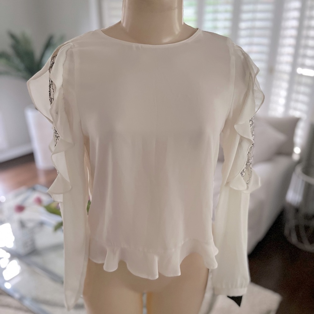 Off white Zara blouse with lace detail